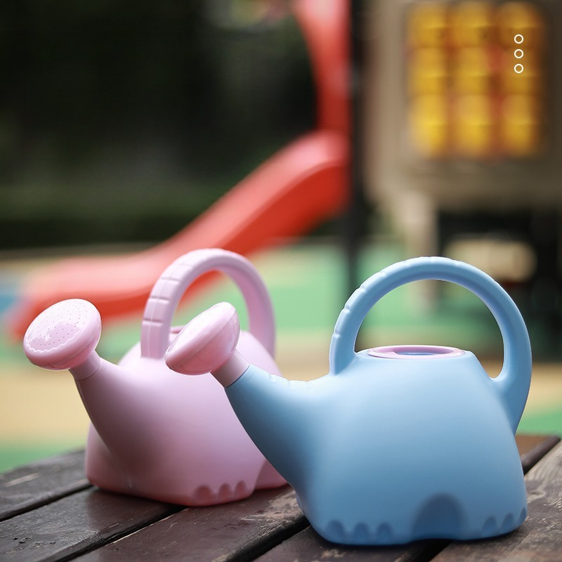 Gardening Tools Cartoon - Cartoon verdikte gieter voor kinderen huis
